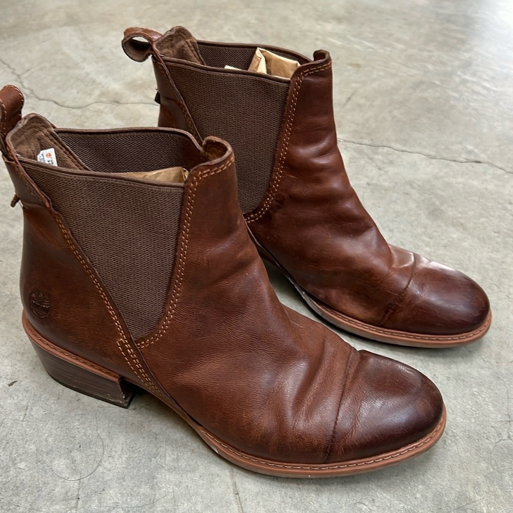 Timberland water repellant heeled boots